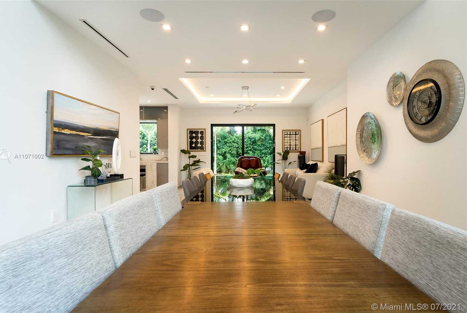 Small Image of 445 WEST 42ND ST #N/A, Miami Beach Number 3