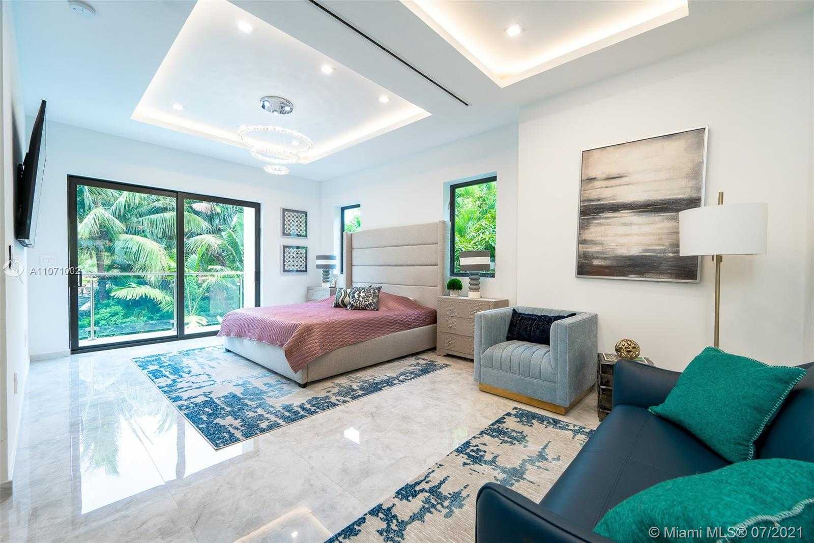 Small Image of 445 WEST 42ND ST #N/A, Miami Beach Number 6