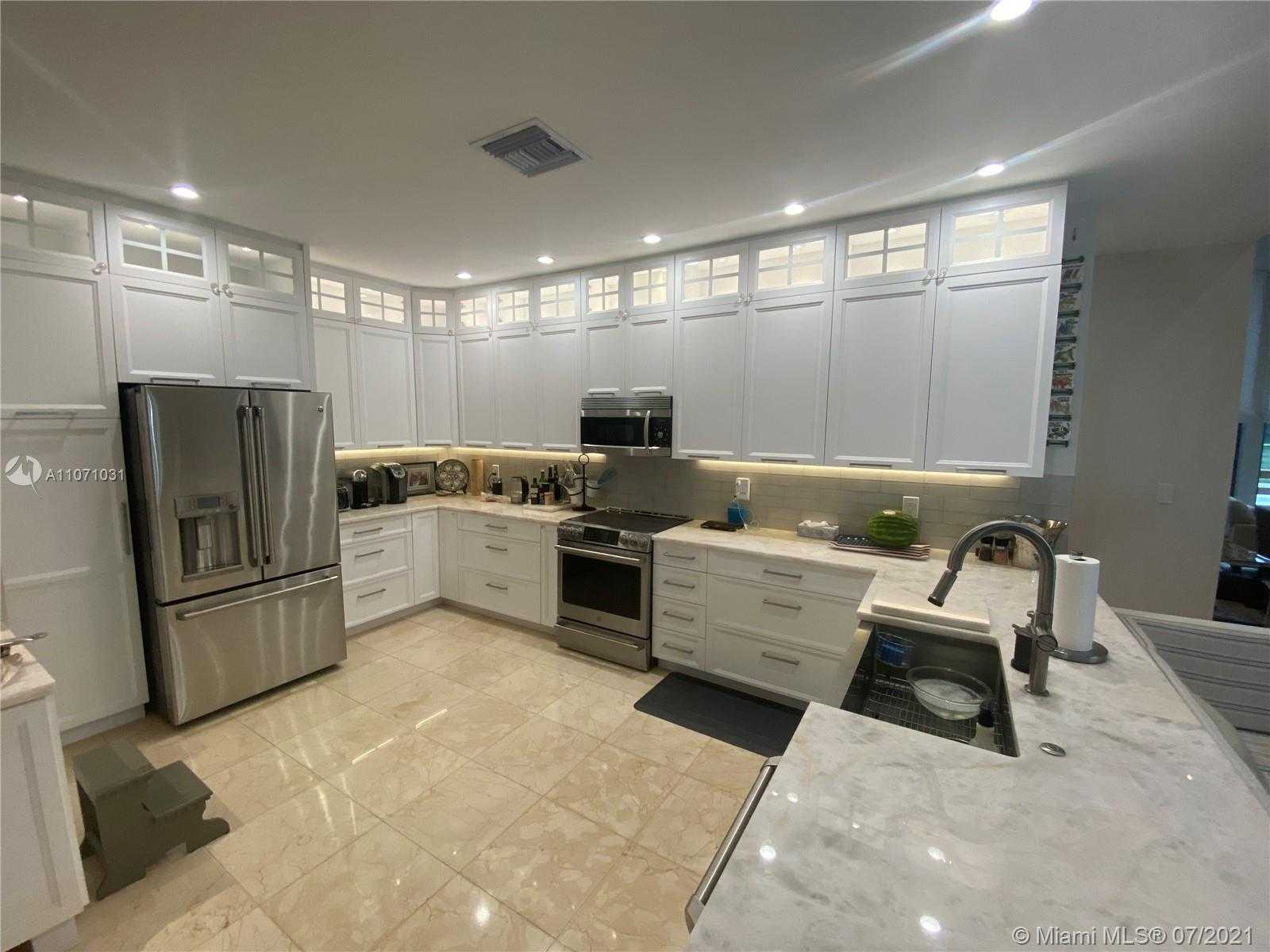 Small Image of 8800 NORTH WEST 72ND ST #8800, Parkland Number 25