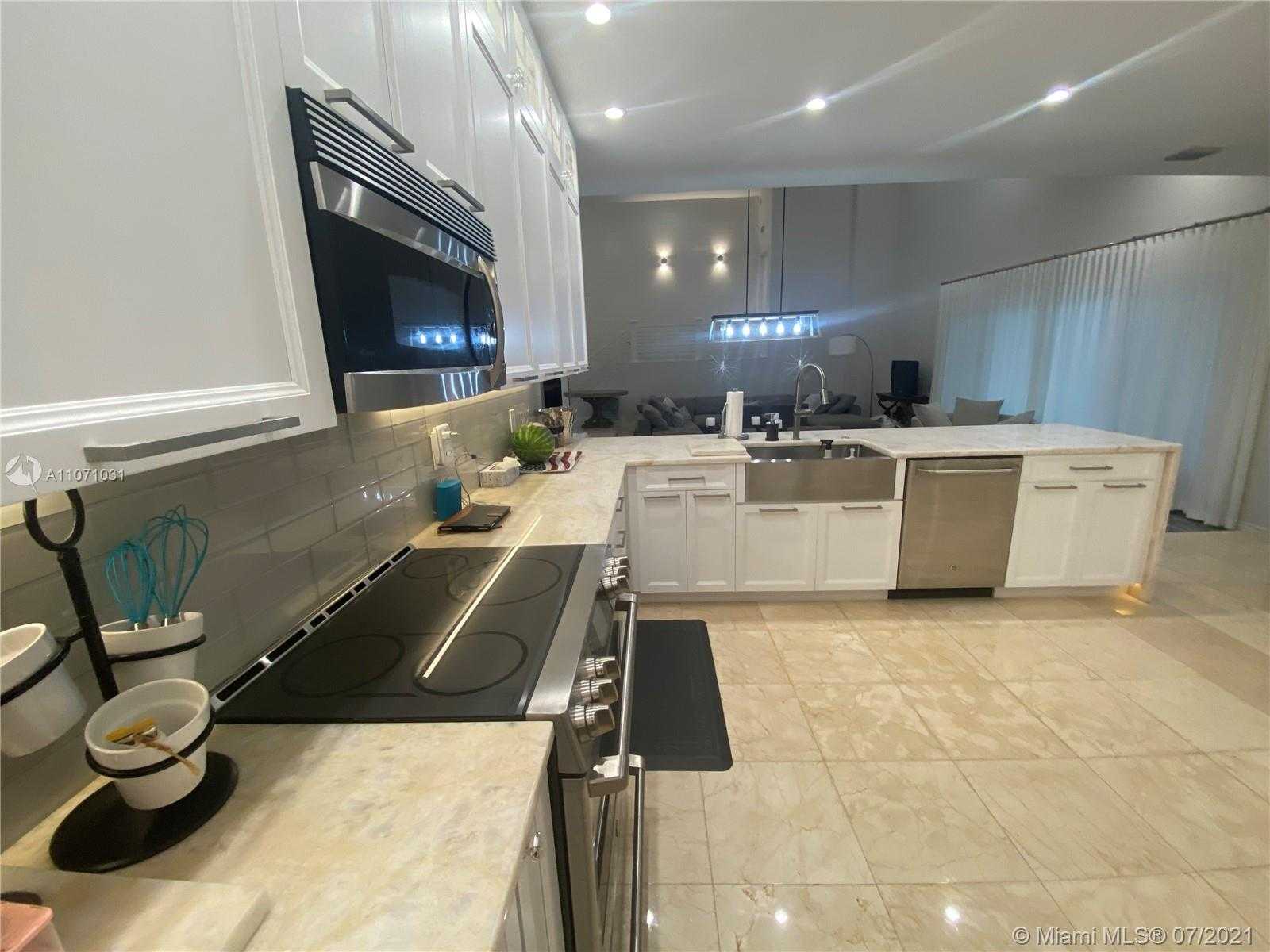 Small Image of 8800 NORTH WEST 72ND ST #8800, Parkland Number 26