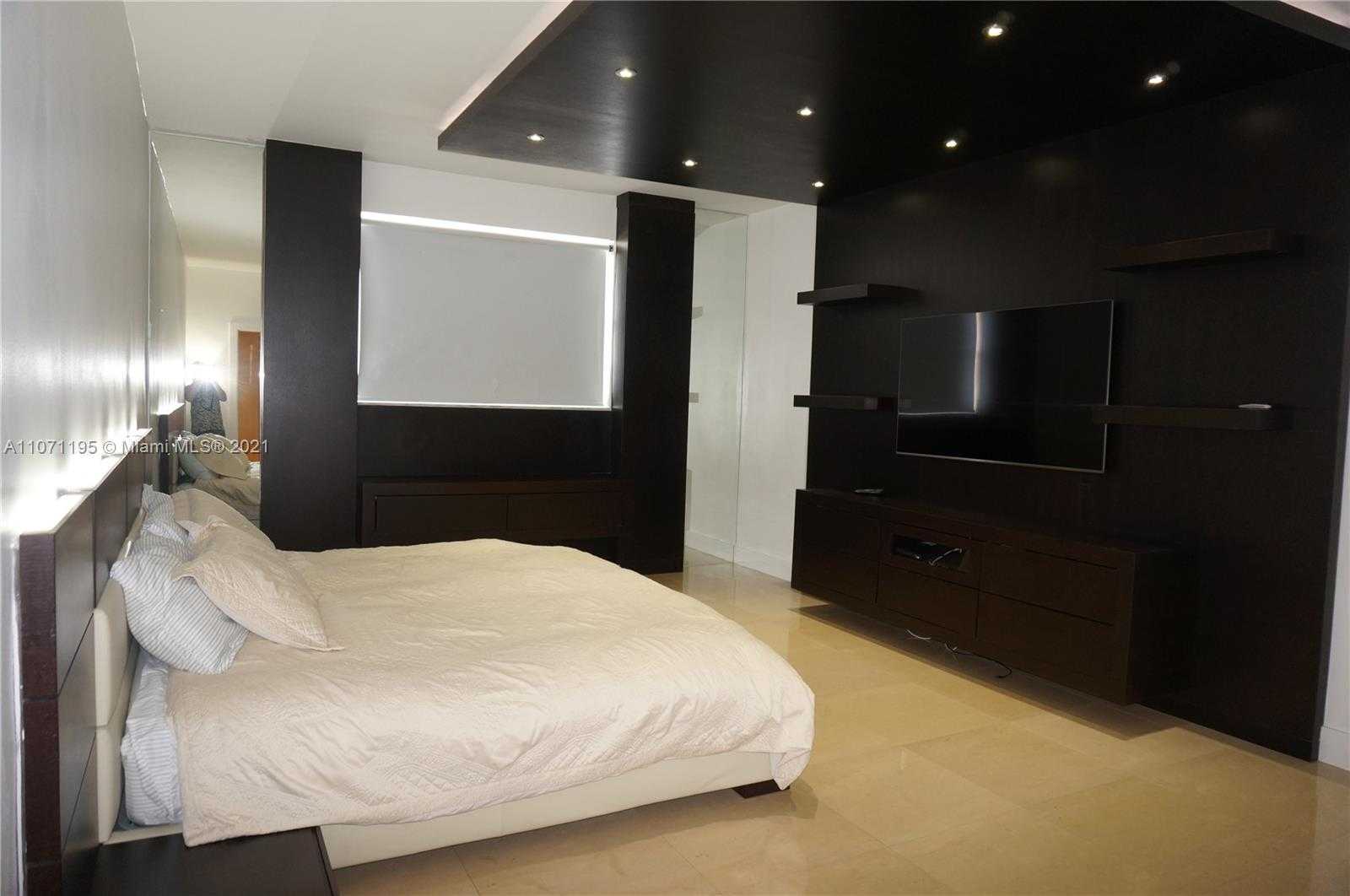 Small Image of 4001 SOUTH OCEAN DR #PH1, Hollywood Number 18