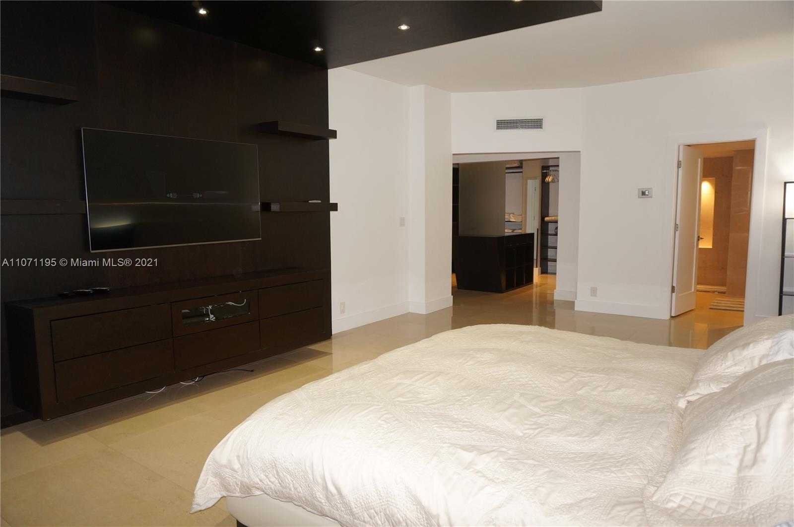 Small Image of 4001 SOUTH OCEAN DR #PH1, Hollywood Number 20