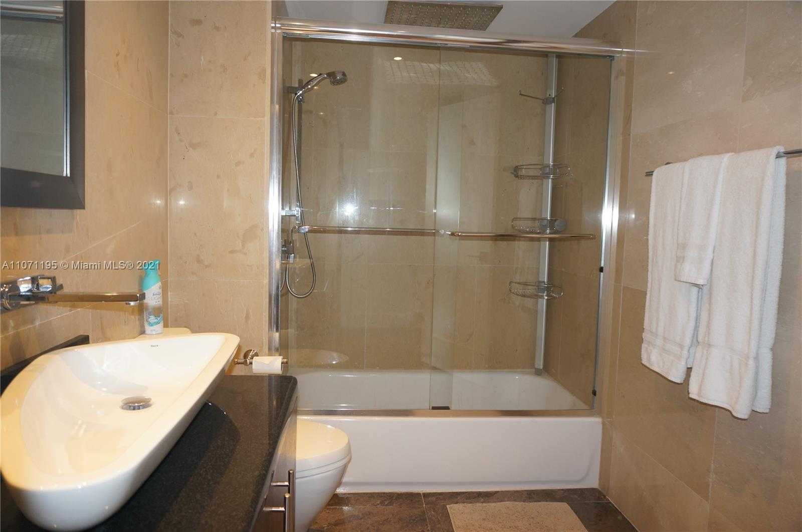 Small Image of 4001 SOUTH OCEAN DR #PH1, Hollywood Number 32