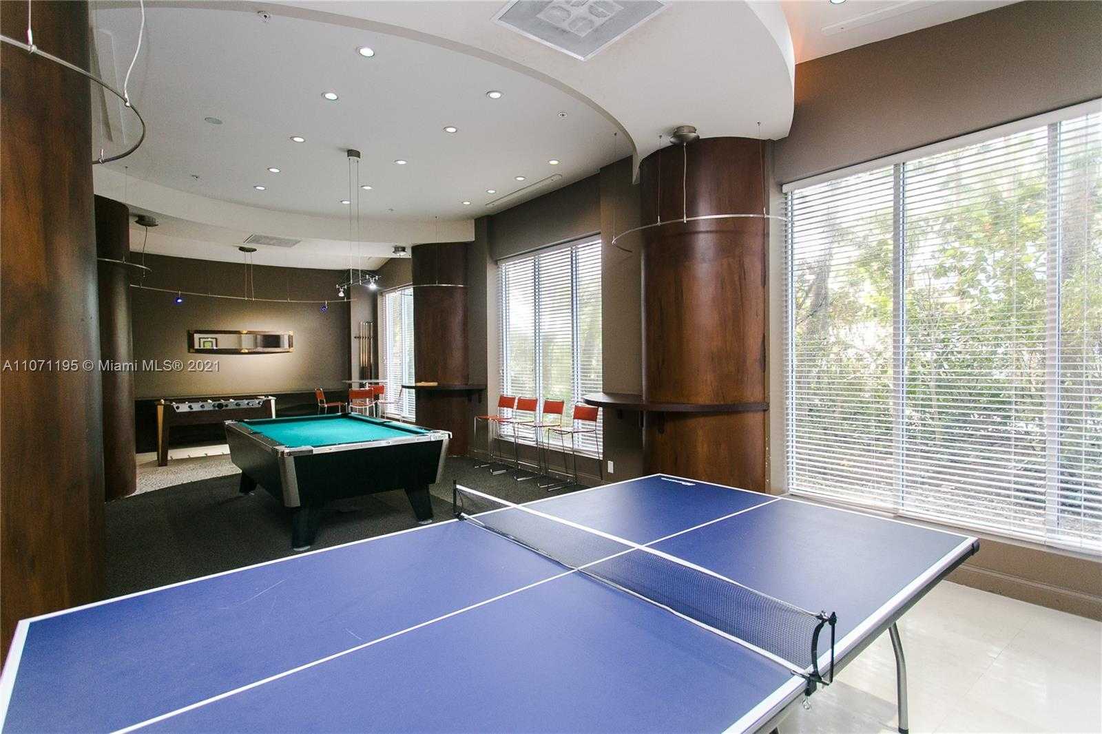 Small Image of 4001 SOUTH OCEAN DR #PH1, Hollywood Number 38