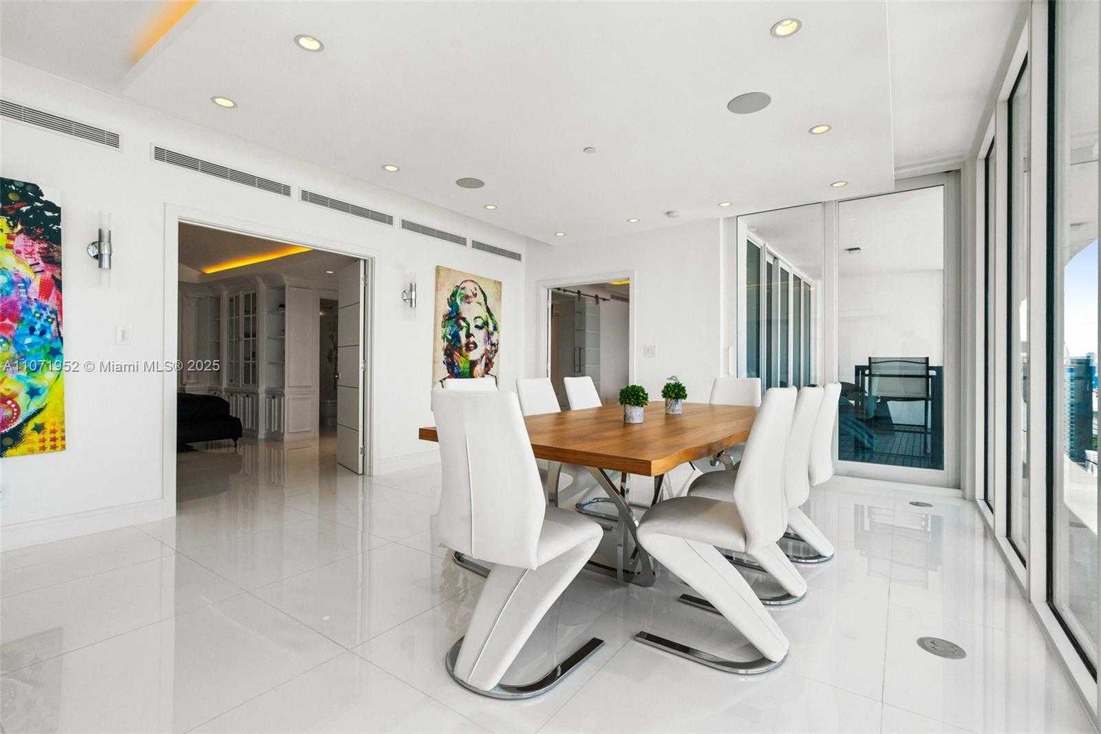 Small Image of 100 LINCOLN RD #PH6, Miami Beach Number 13