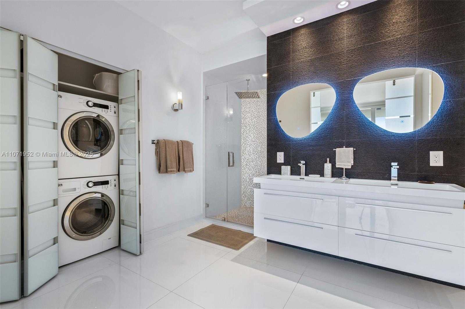 Small Image of 100 LINCOLN RD #PH6, Miami Beach Number 18