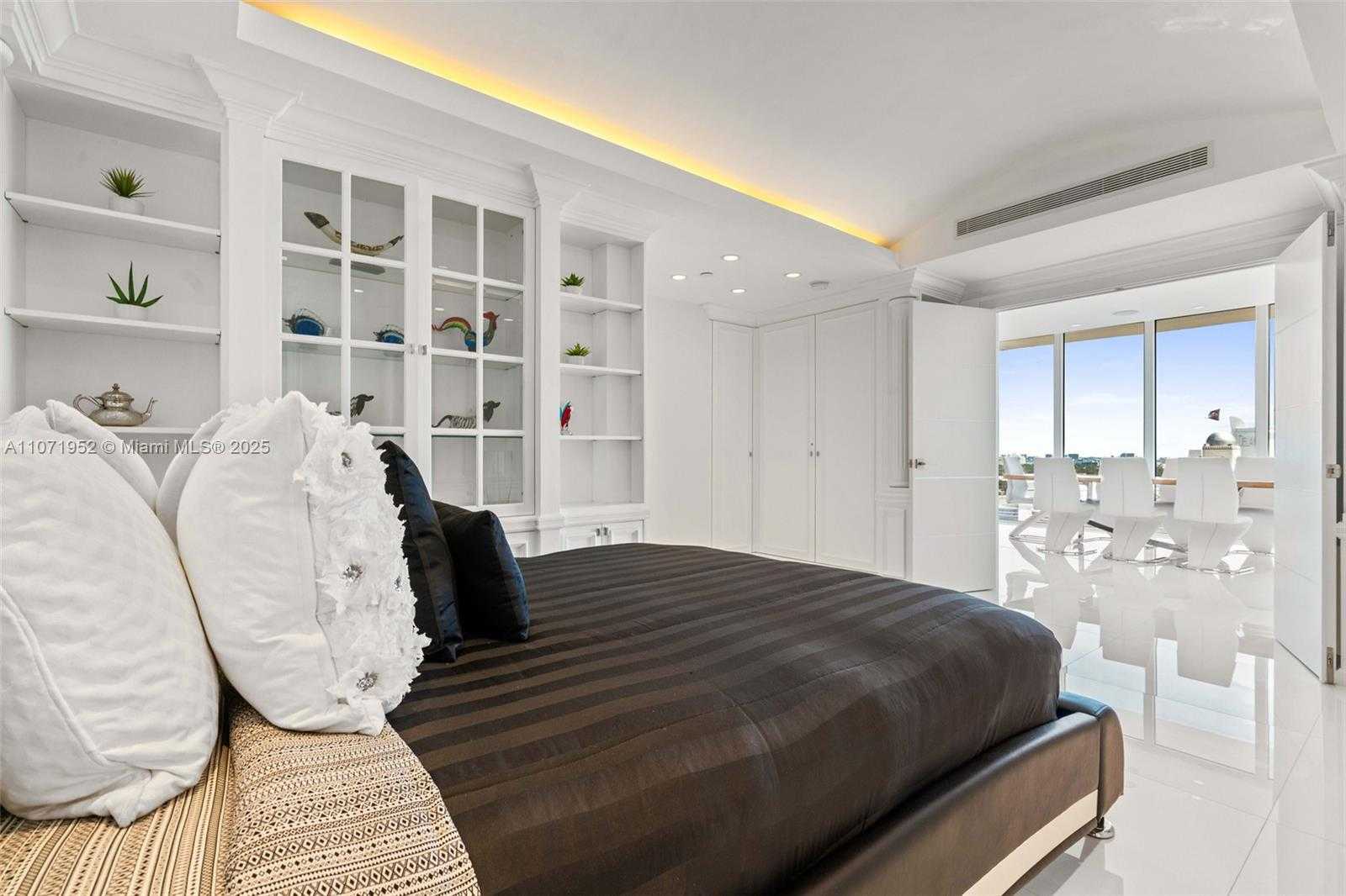 Small Image of 100 LINCOLN RD #PH6, Miami Beach Number 22