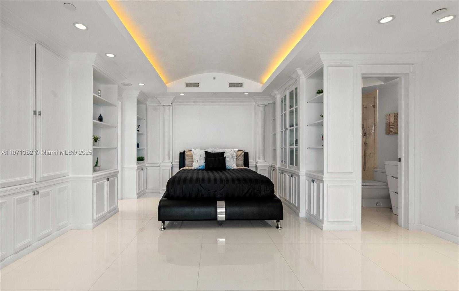 Small Image of 100 LINCOLN RD #PH6, Miami Beach Number 6