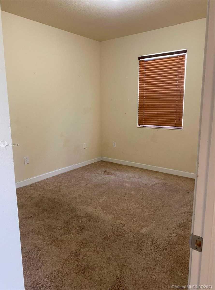 Small Image of 16731 SOUTH WEST 96TH ST, Miami Number 13
