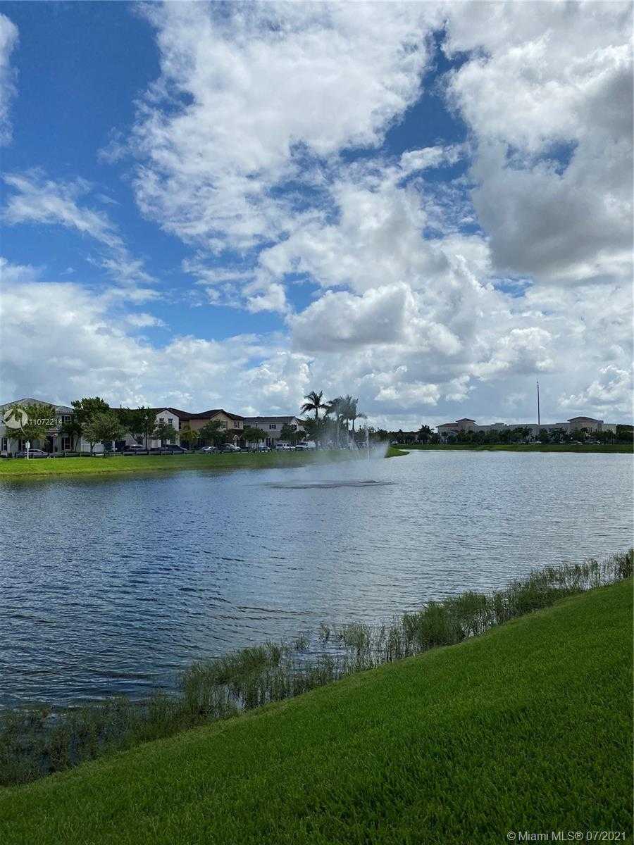 Small Image of 16731 SOUTH WEST 96TH ST, Miami Number 3
