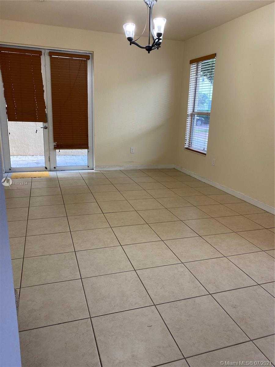 Small Image of 16731 SOUTH WEST 96TH ST, Miami Number 8