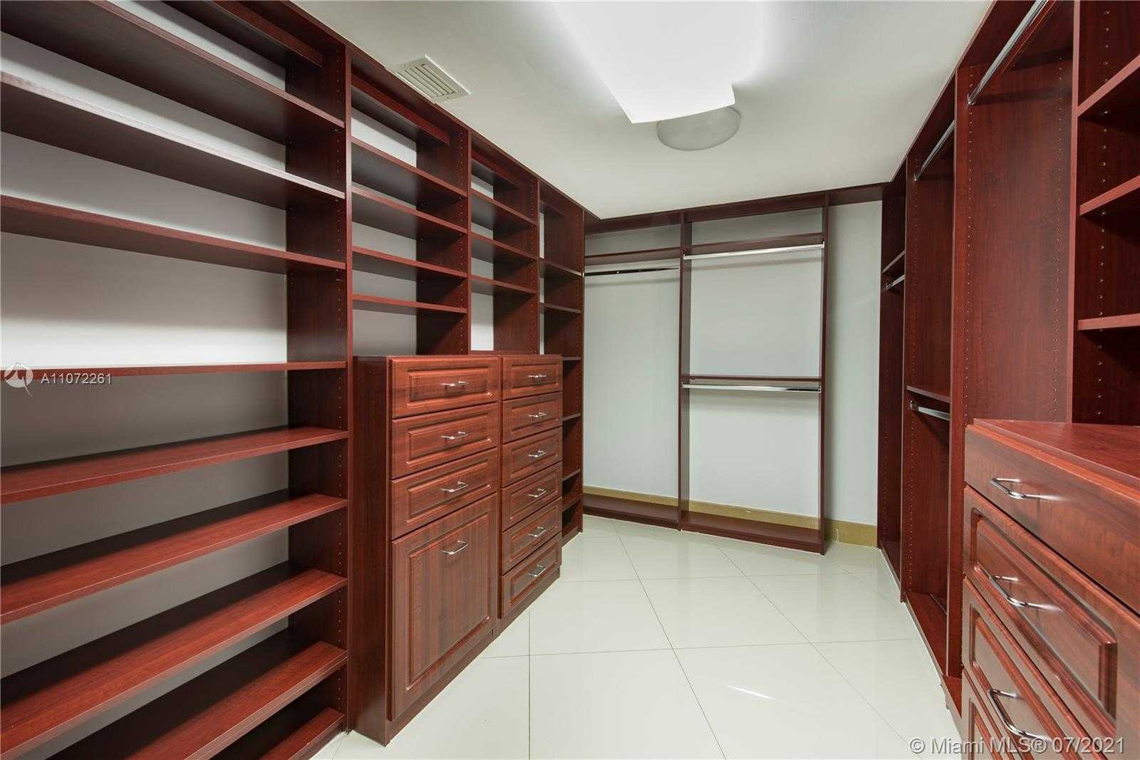 Small Image of 450 ALTON RD #1102, Miami Beach Number 14
