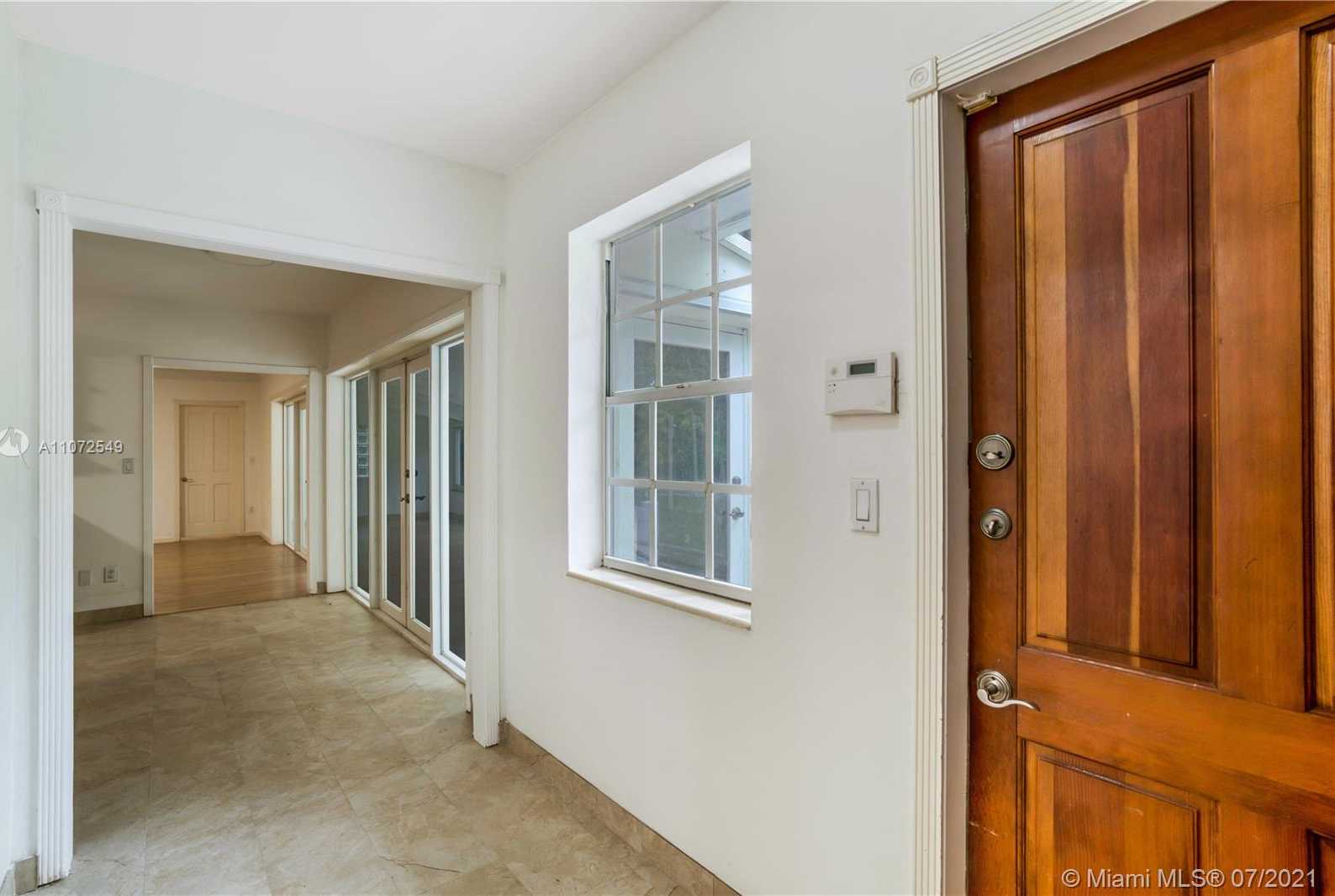 Small Image of 4756 BAY POINT RD, Miami Number 24