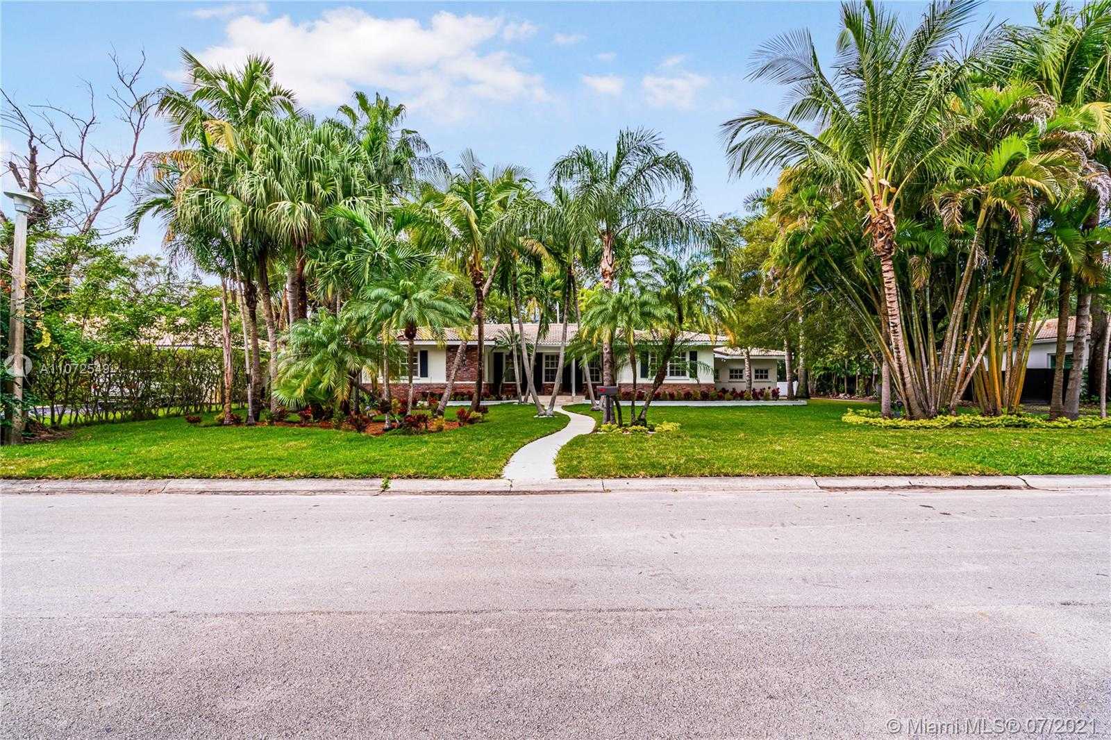 Small Image of 4756 BAY POINT RD, Miami Number 4