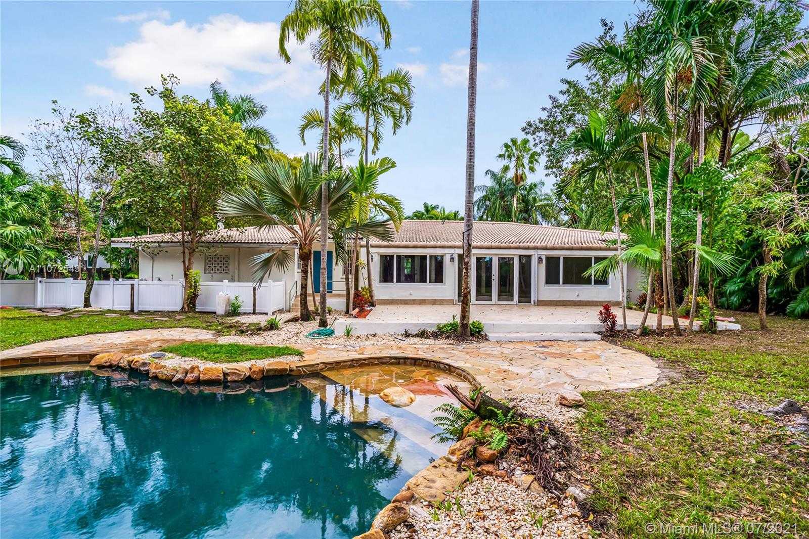 Small Image of 4756 BAY POINT RD, Miami Number 42