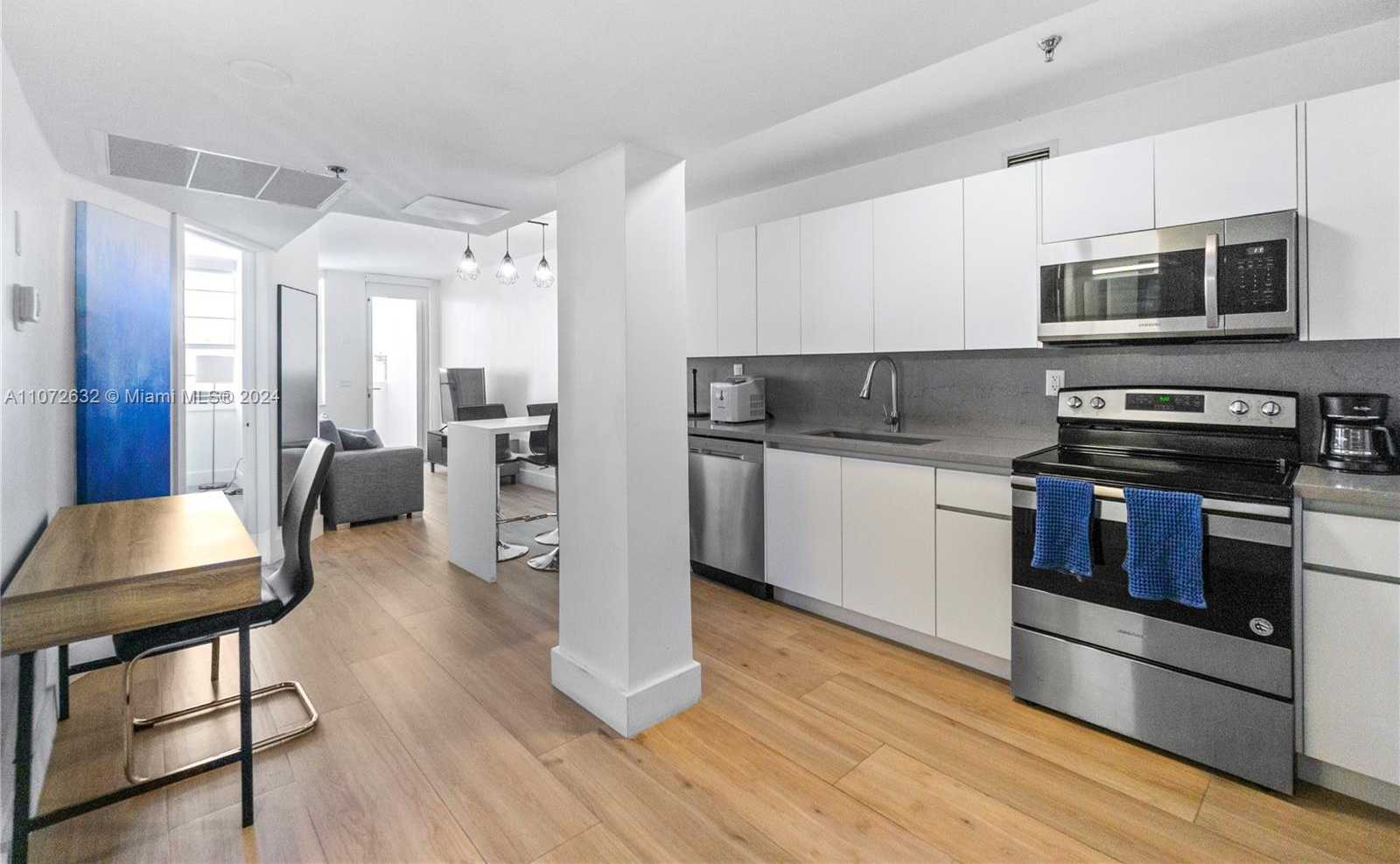 Small Image of 100 LINCOLN RD #1627, Miami Beach Number 4