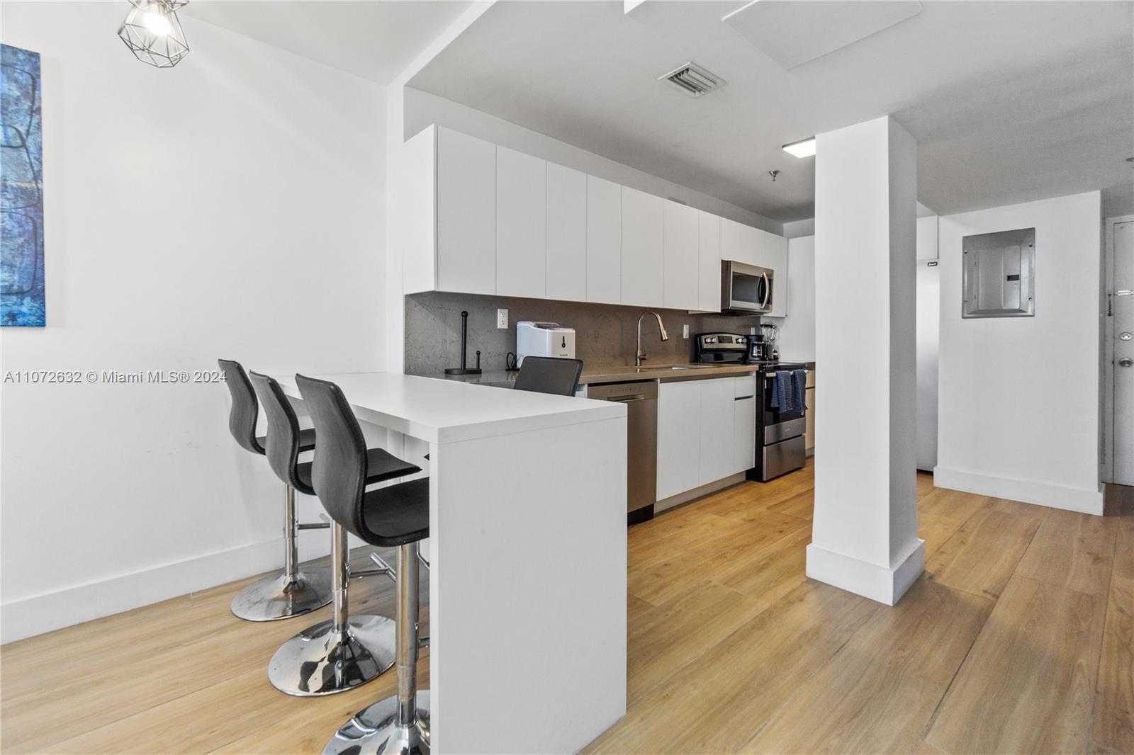 Small Image of 100 LINCOLN RD #1627, Miami Beach Number 5