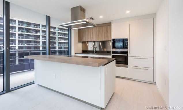 Small Image of 1000 BRICKELL PLZ #4015, Miami Number 7