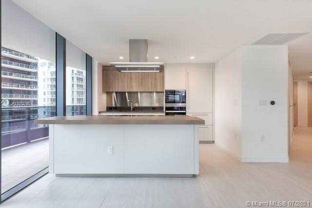 Small Image of 1000 BRICKELL PLZ #4015, Miami Number 8