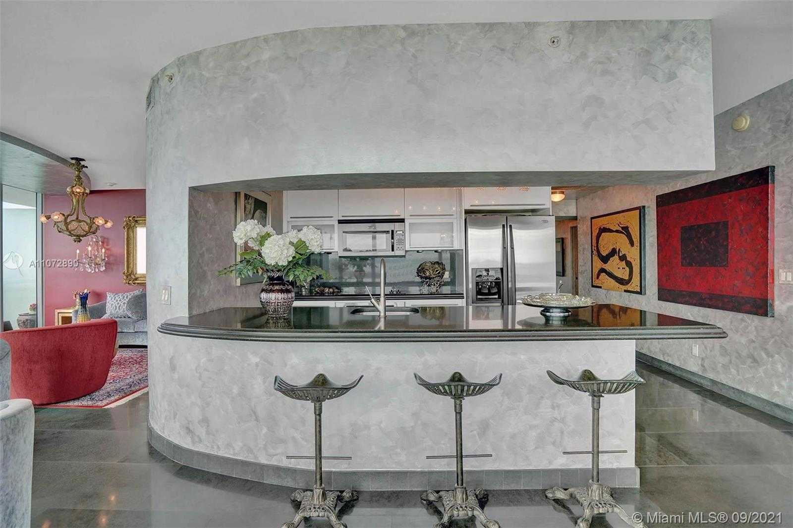 Small Image of 888 BISCAYNE BLVD #2608, Miami Number 4