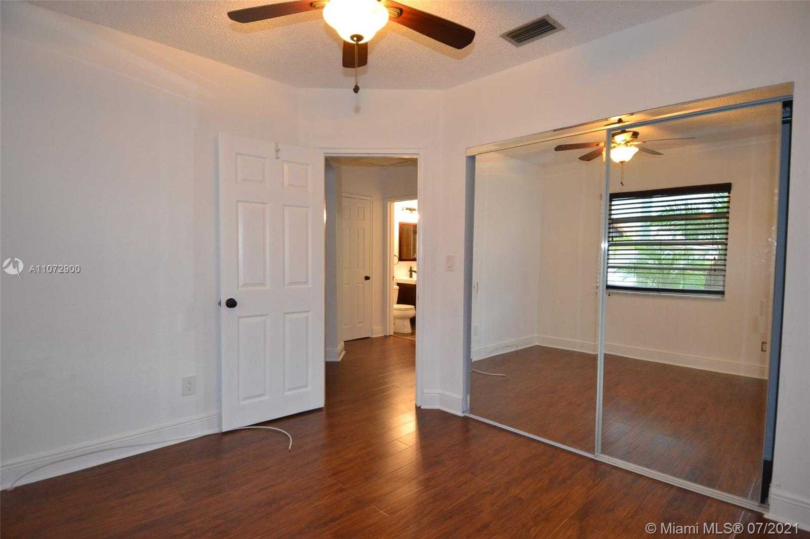 Small Image of 1245 SOUTH WEST 60TH CT, West Miami Number 11