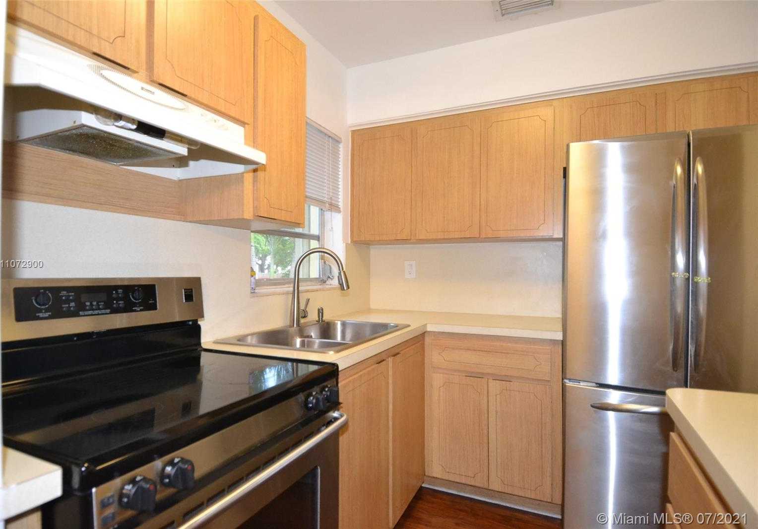 Small Image of 1245 SOUTH WEST 60TH CT, West Miami Number 12