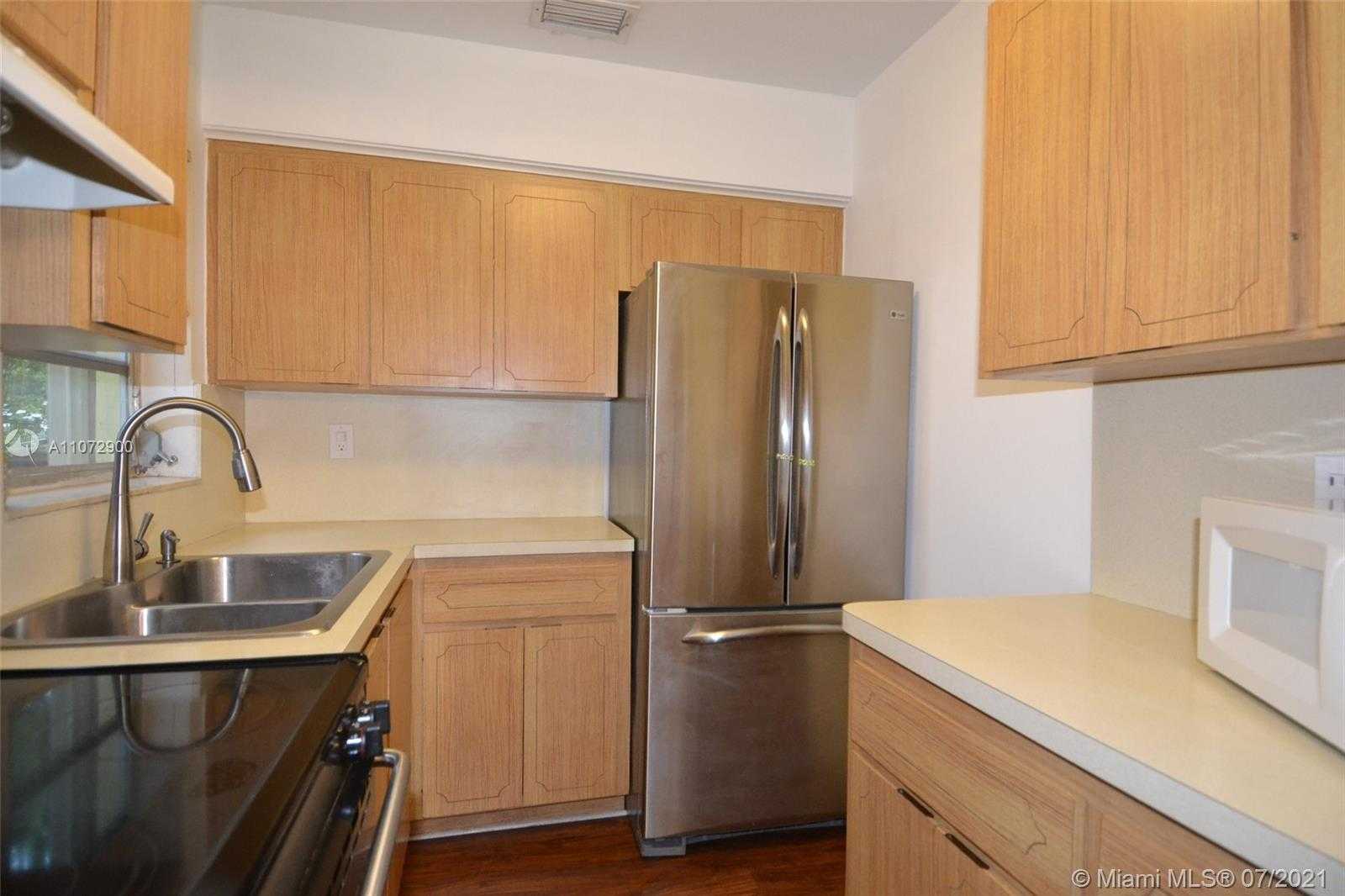 Small Image of 1245 SOUTH WEST 60TH CT, West Miami Number 13