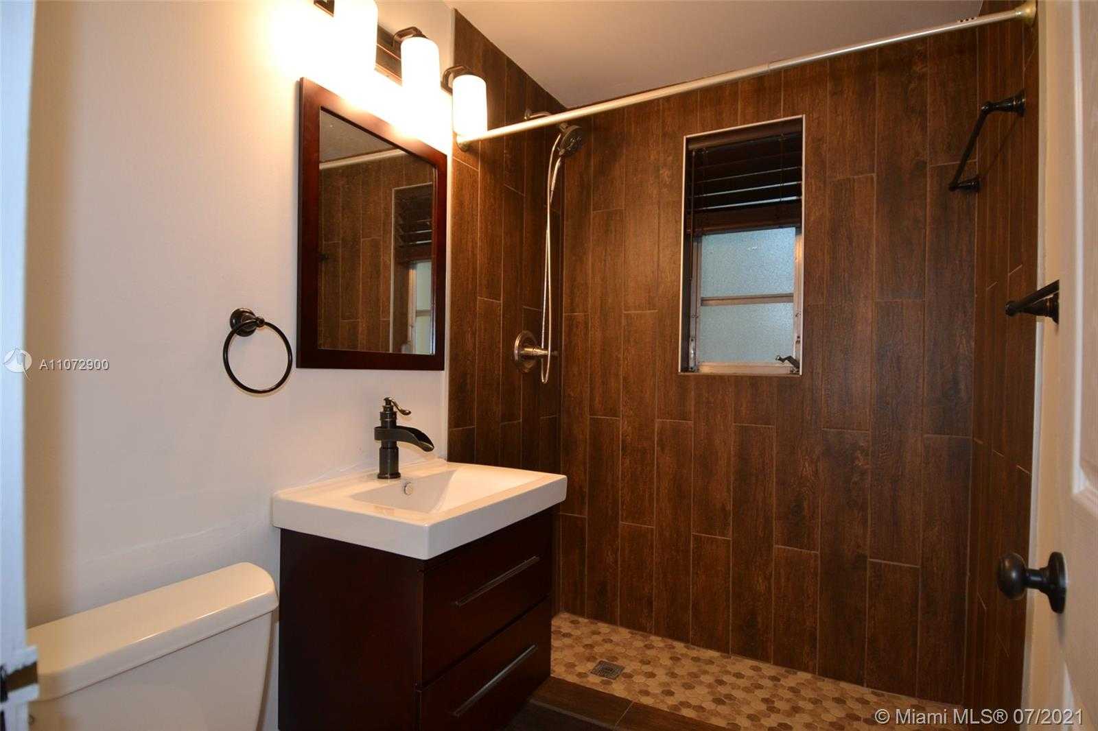 Small Image of 1245 SOUTH WEST 60TH CT, West Miami Number 9