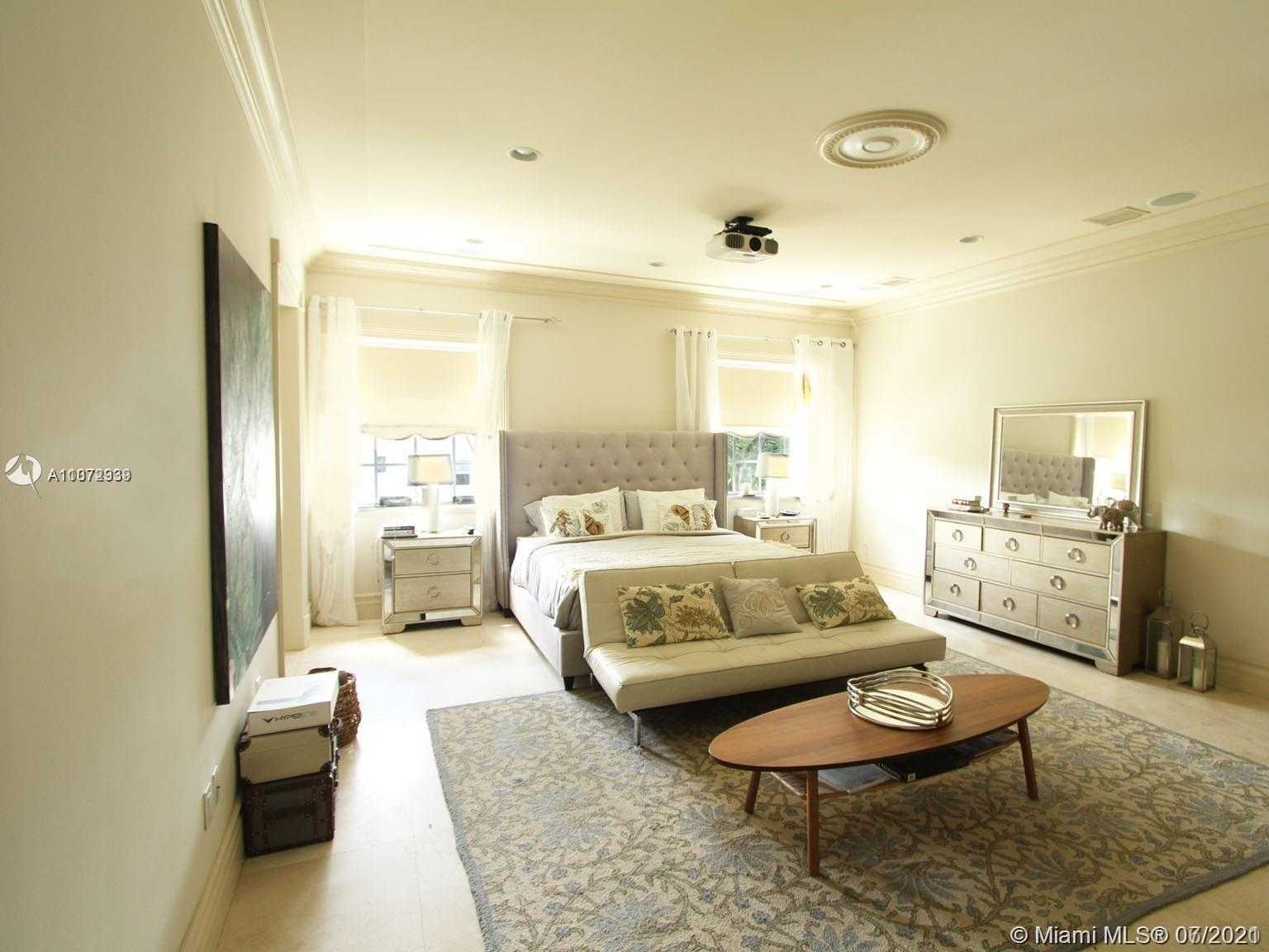 Small Image of 5150 SOUTH WEST 77TH ST, Miami Number 7