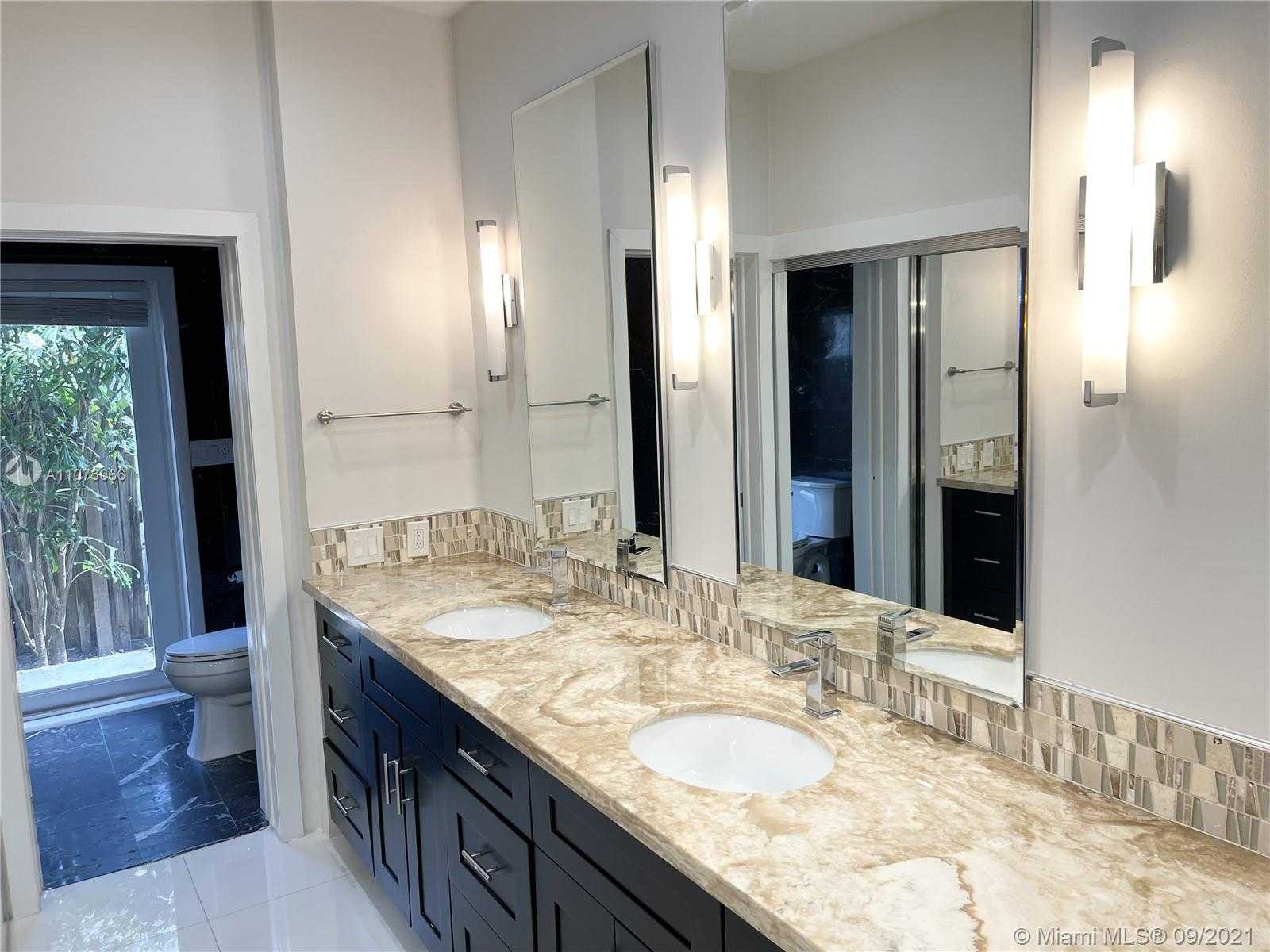 Small Image of 4555 NORTH JEFFERSON AVE, Miami Beach Number 17