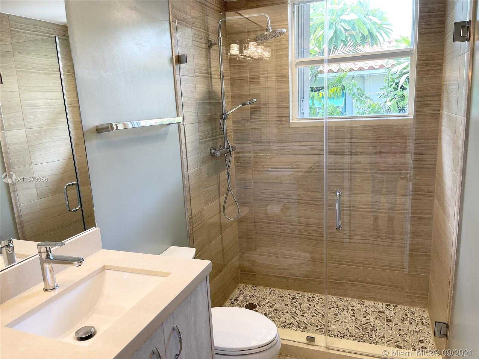 Small Image of 4555 NORTH JEFFERSON AVE, Miami Beach Number 20