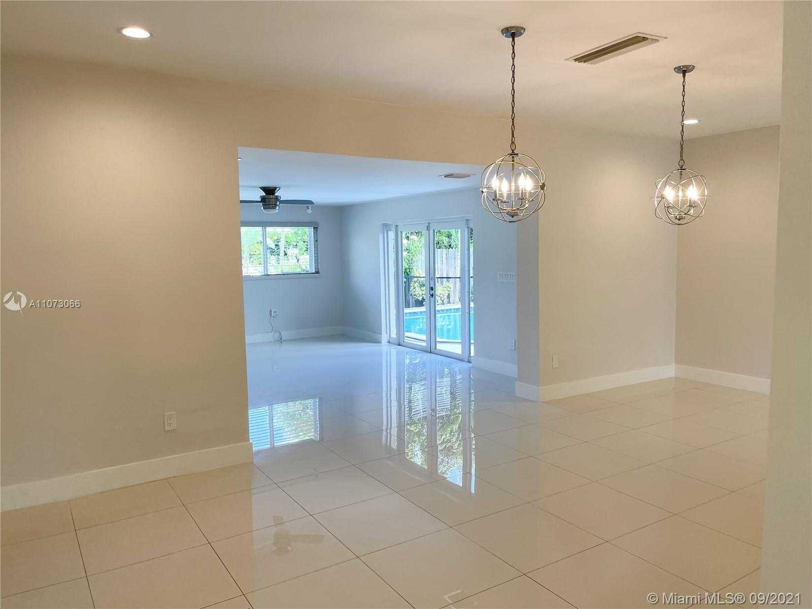 Small Image of 4555 NORTH JEFFERSON AVE, Miami Beach Number 24