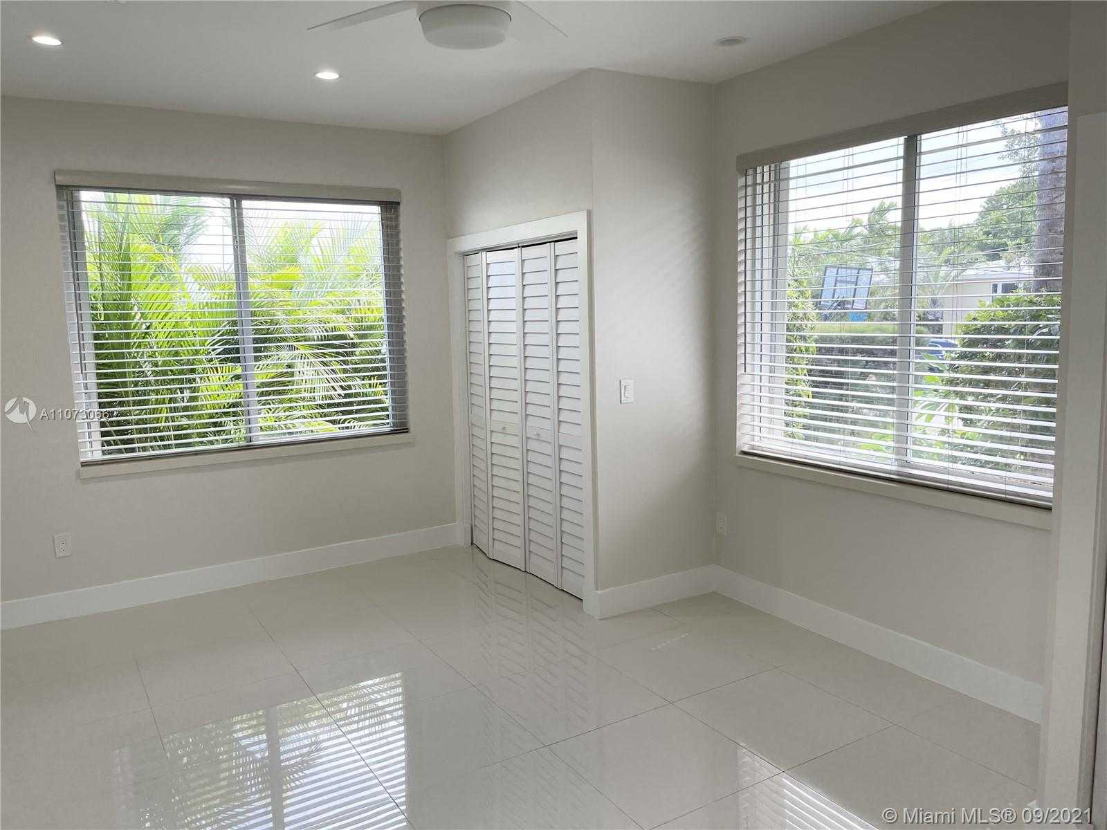 Small Image of 4555 NORTH JEFFERSON AVE, Miami Beach Number 39