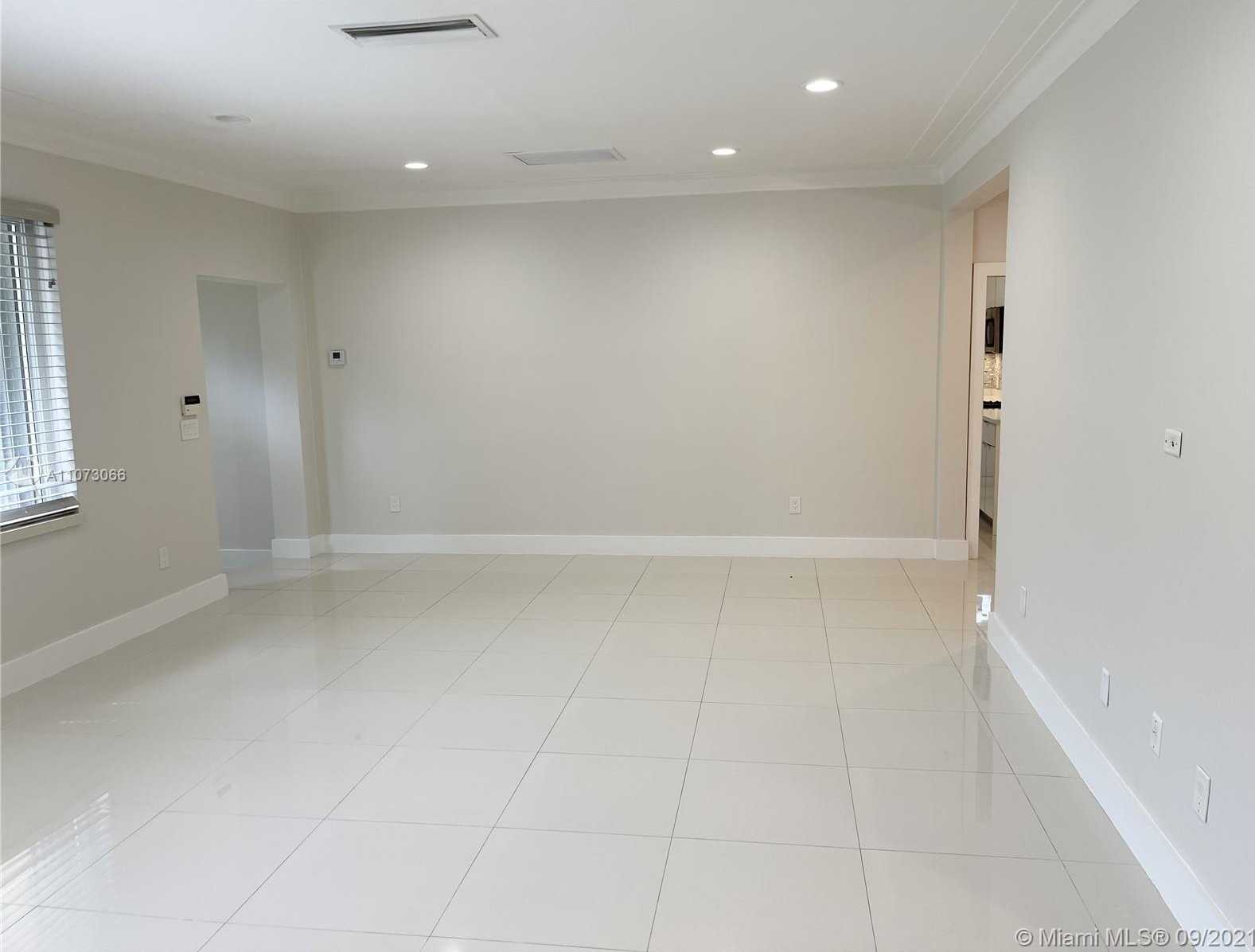 Small Image of 4555 NORTH JEFFERSON AVE, Miami Beach Number 40