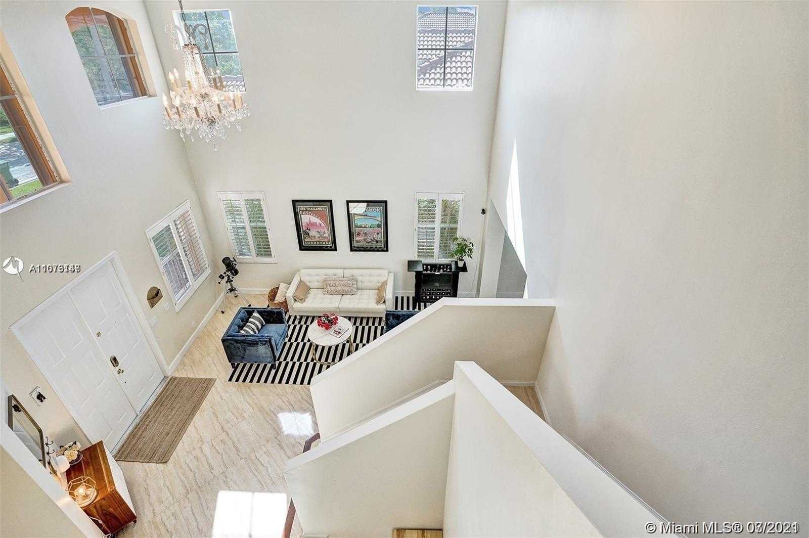 Small Image of 1541 SANDPIPER CIR, Weston Number 26