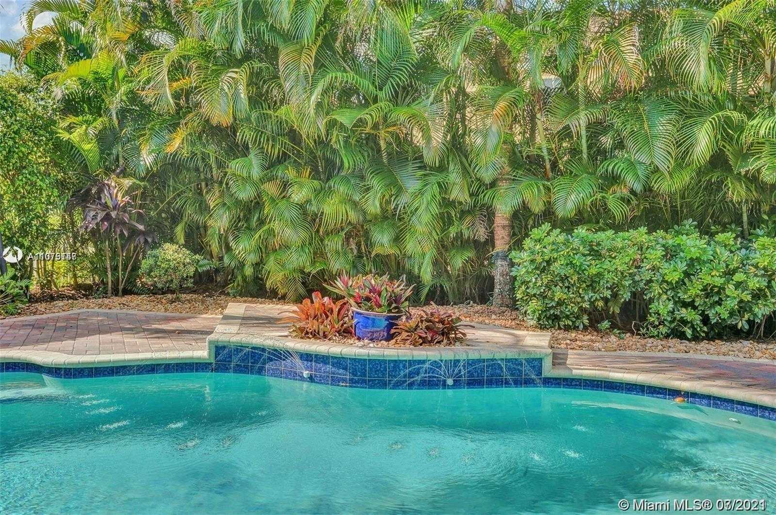 Small Image of 1541 SANDPIPER CIR, Weston Number 33