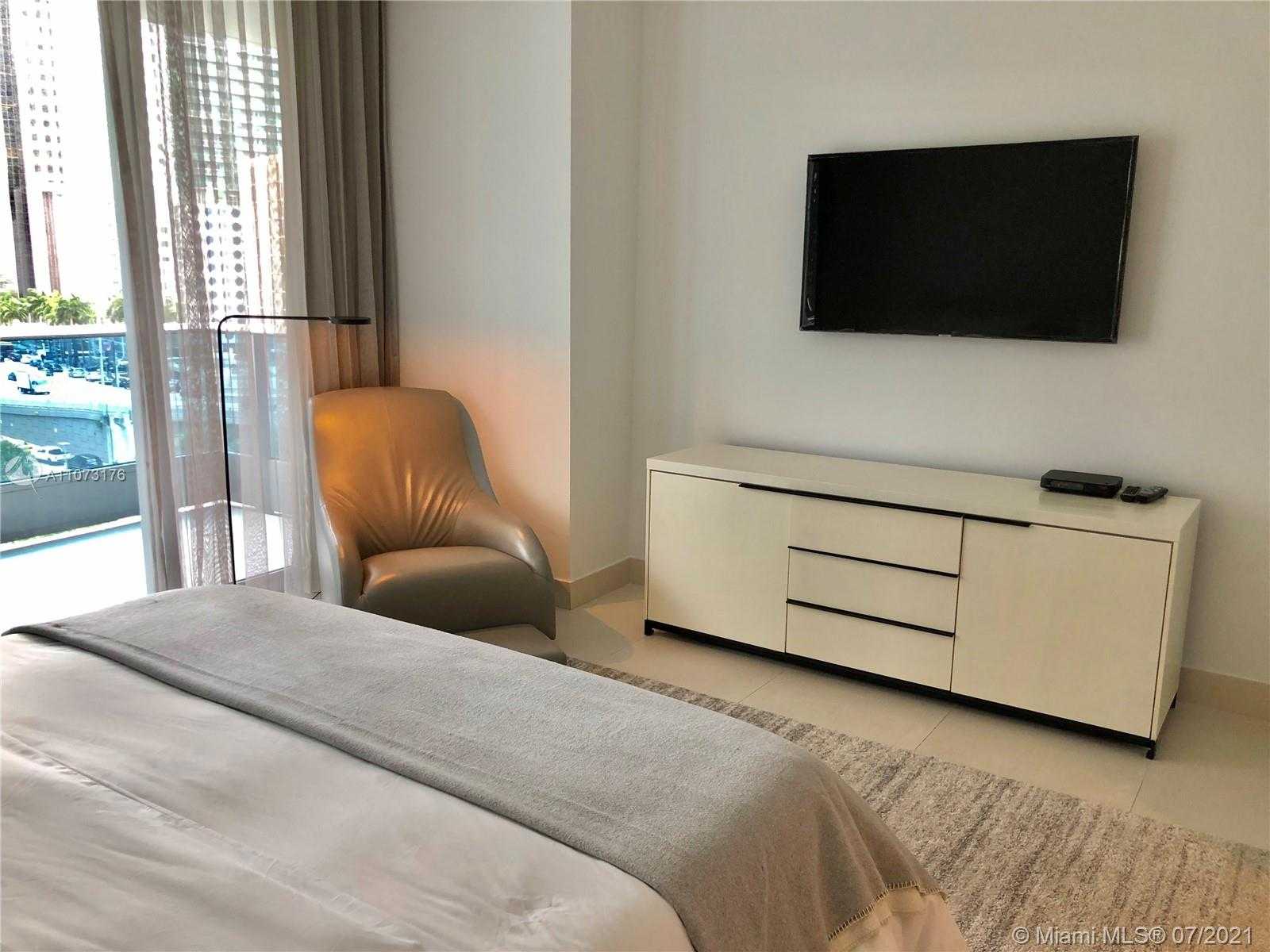 Small Image of 200 BISCAYNE BOULEVARD WAY #507, Miami Number 17