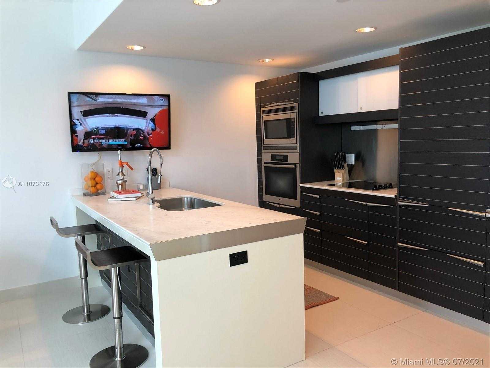 Small Image of 200 BISCAYNE BOULEVARD WAY #507, Miami Number 6