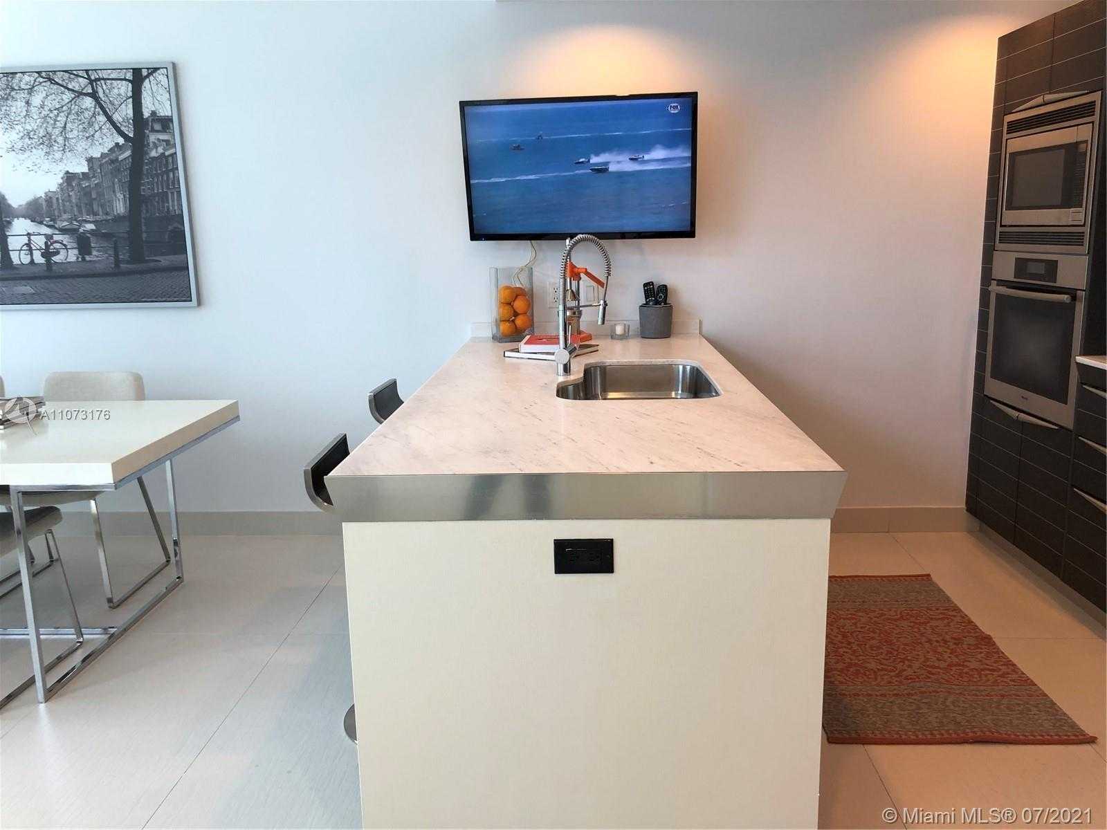 Small Image of 200 BISCAYNE BOULEVARD WAY #507, Miami Number 7