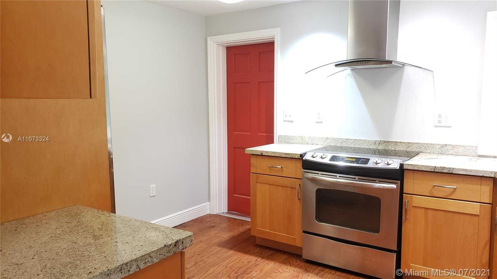 Small Image of 5847 SOUTH WEST 81 ST, Miami Number 10
