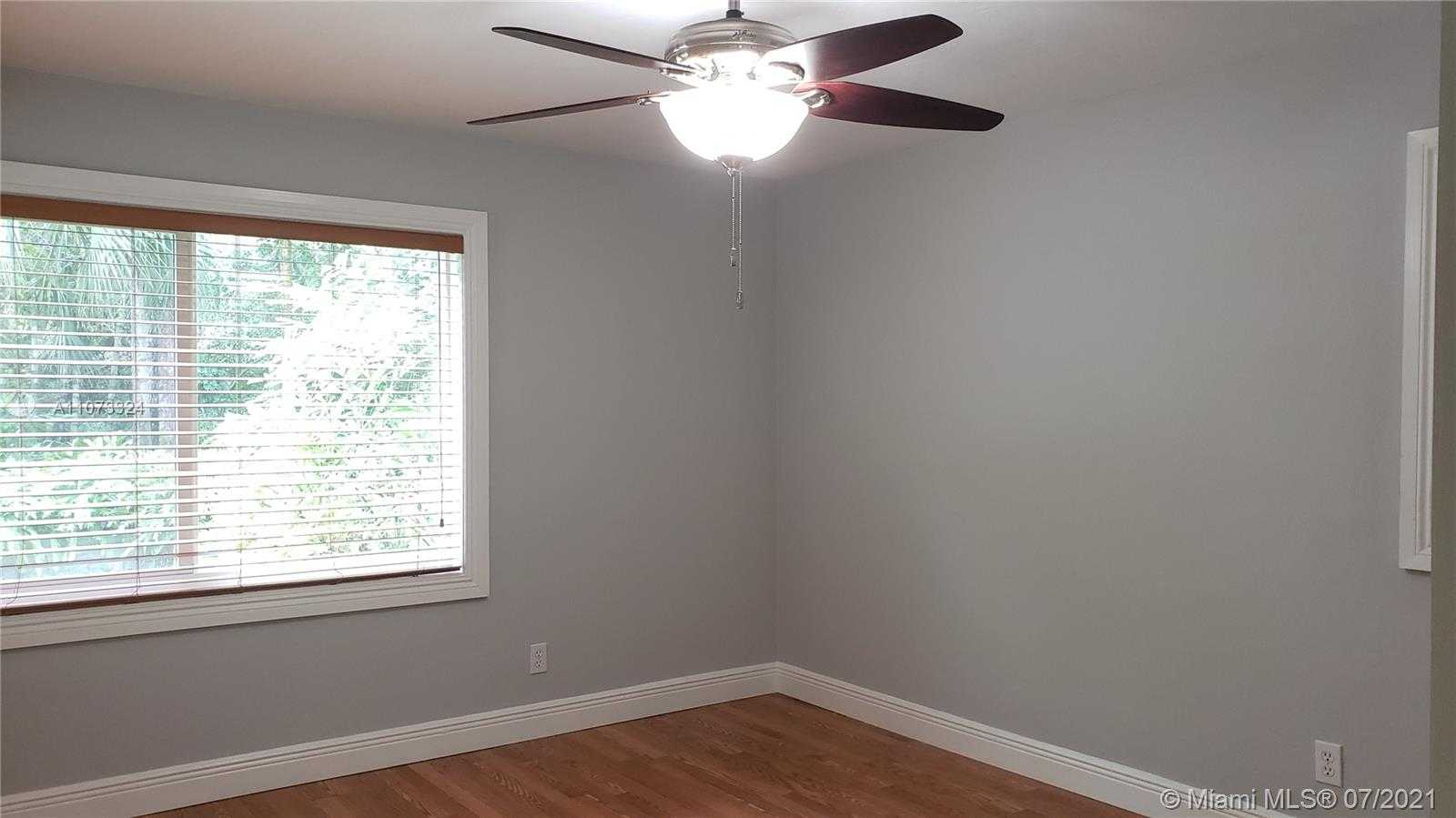 Small Image of 5847 SOUTH WEST 81 ST, Miami Number 13