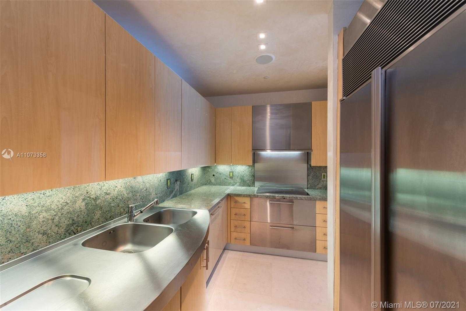 Small Image of 100 SOUTH POINTE DR #3006, Miami Beach Number 14