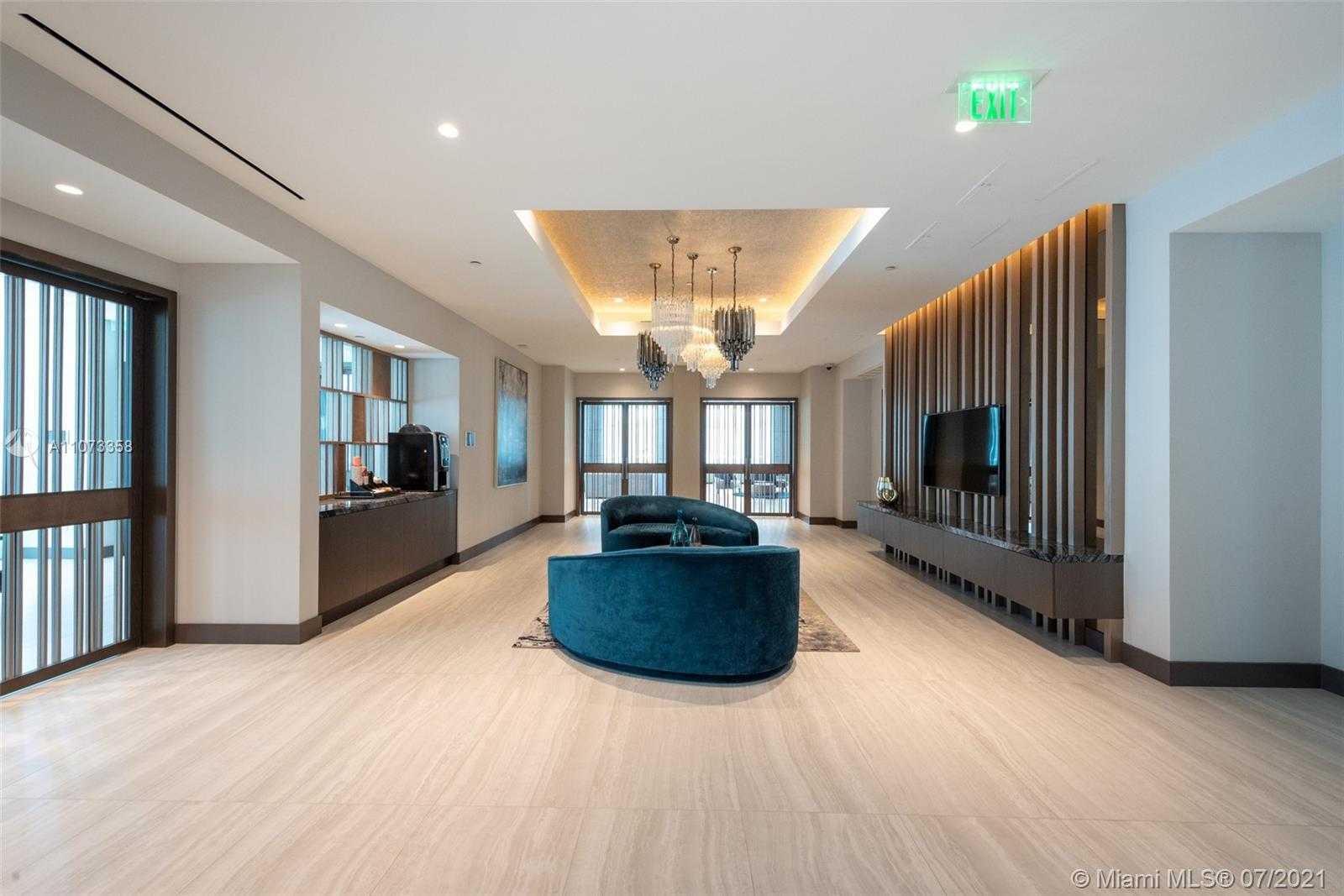 Small Image of 100 SOUTH POINTE DR #3006, Miami Beach Number 27