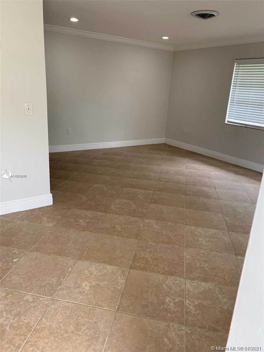 Small Image of 8415 SOUTH WEST 144TH ST, Palmetto Bay Number 3
