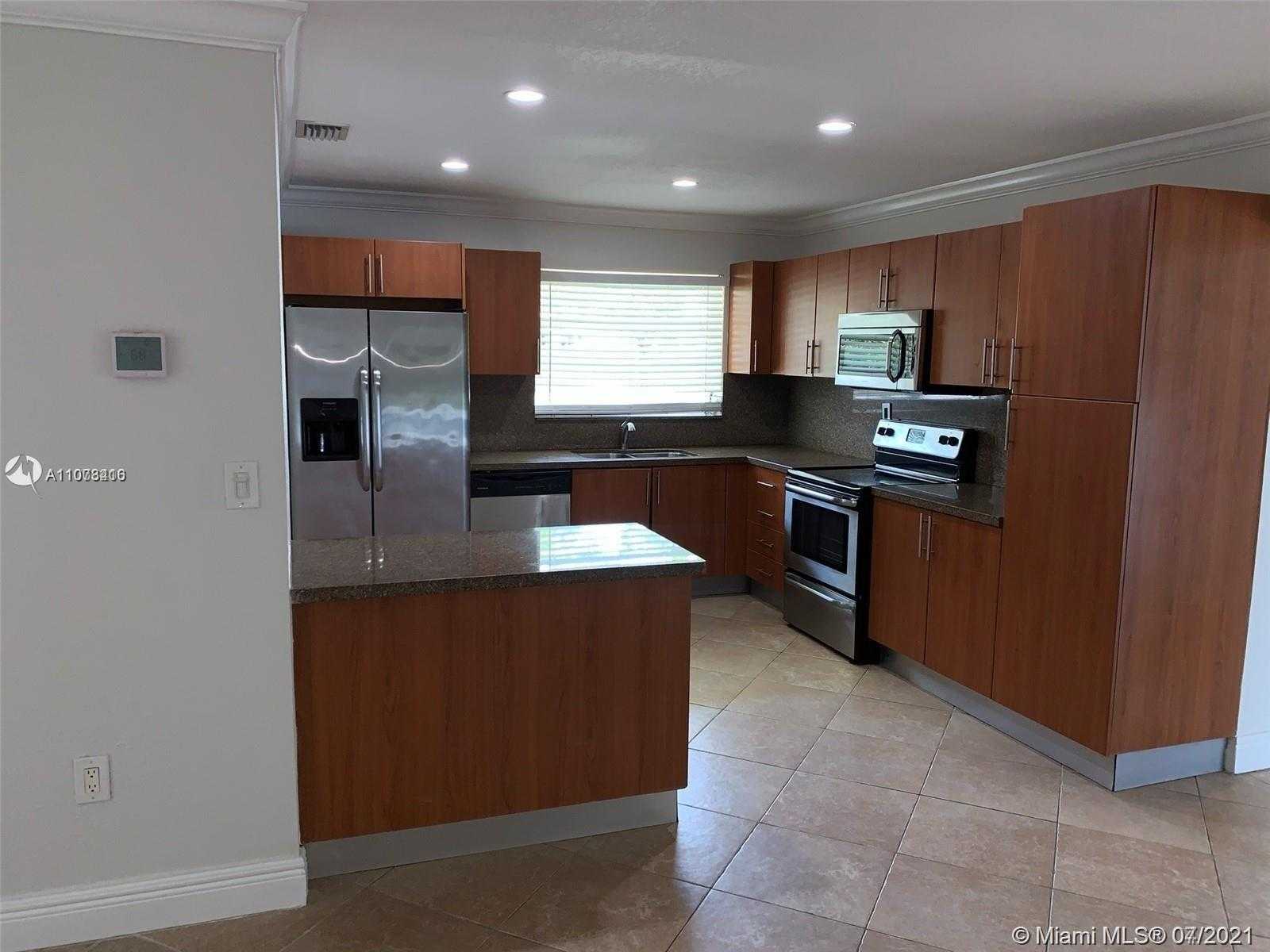 Small Image of 8415 SOUTH WEST 144TH ST, Palmetto Bay Number 4