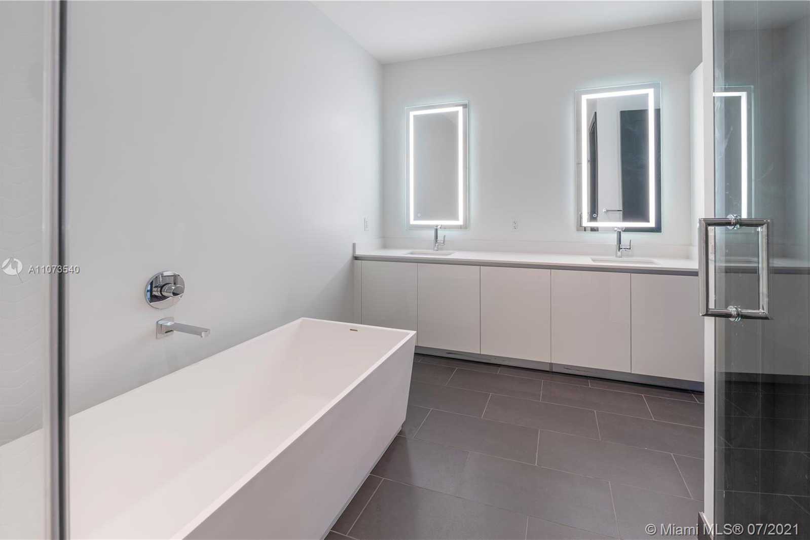 Small Image of 340 SOUTH EAST 3RD ST #PH1, Miami Number 16