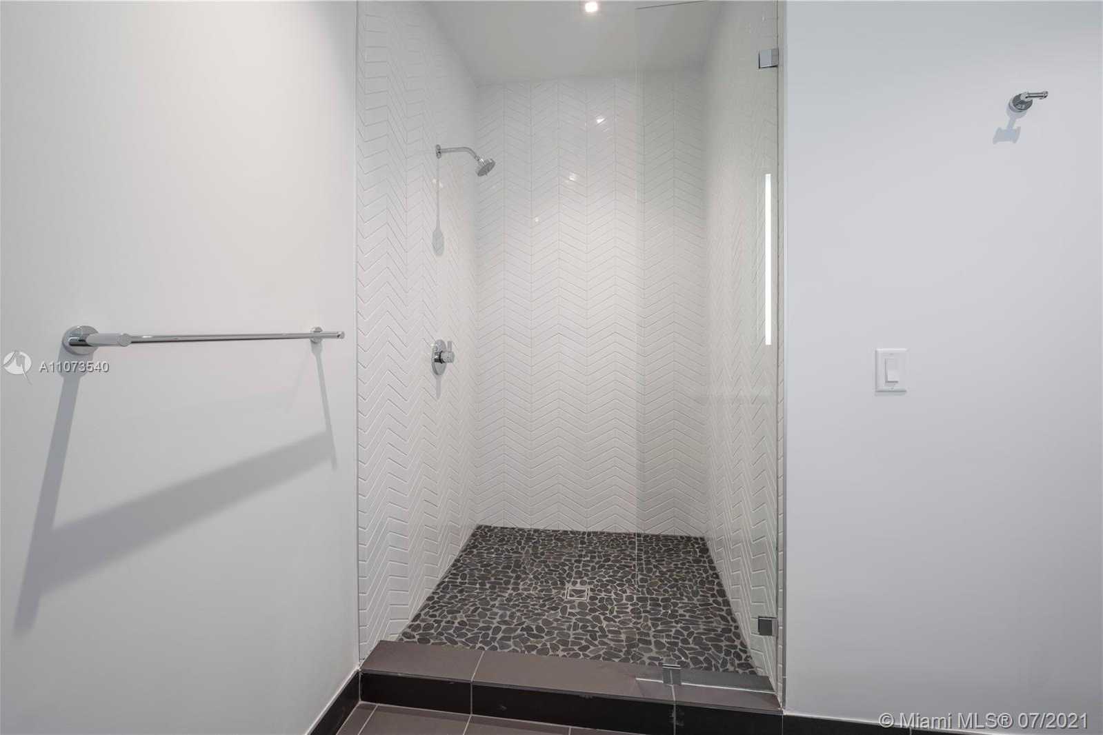 Small Image of 340 SOUTH EAST 3RD ST #PH1, Miami Number 20