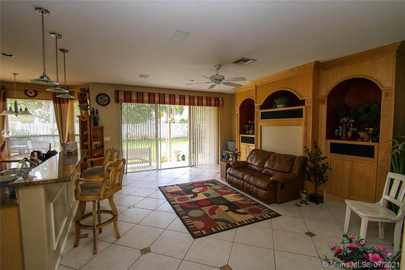 Small Image of 17426 SOUTH WEST 35TH CT, Miramar Number 4