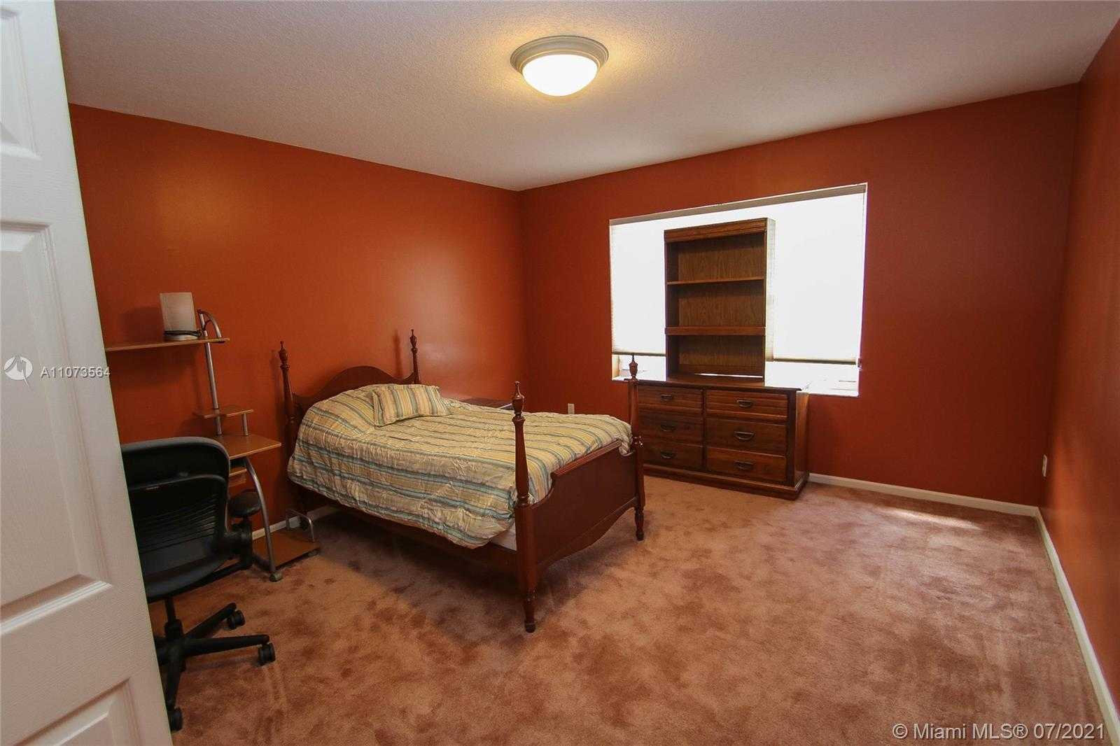 Small Image of 17426 SOUTH WEST 35TH CT, Miramar Number 6