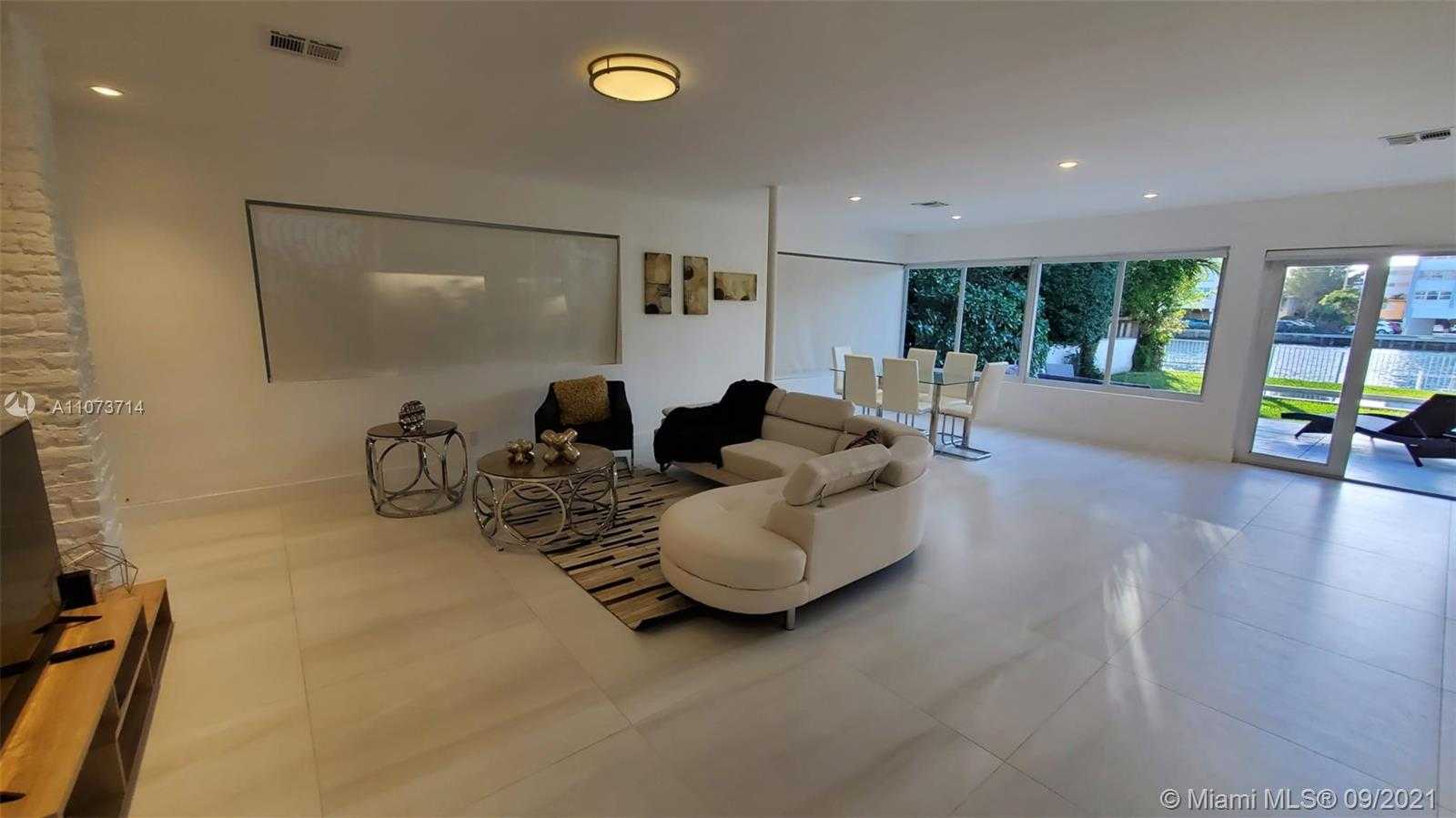 Small Image of 9472 BAY DR #na, Surfside Number 12